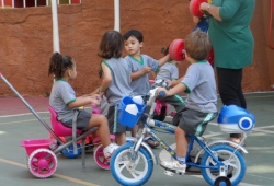  UM DIA NA ESCOLA